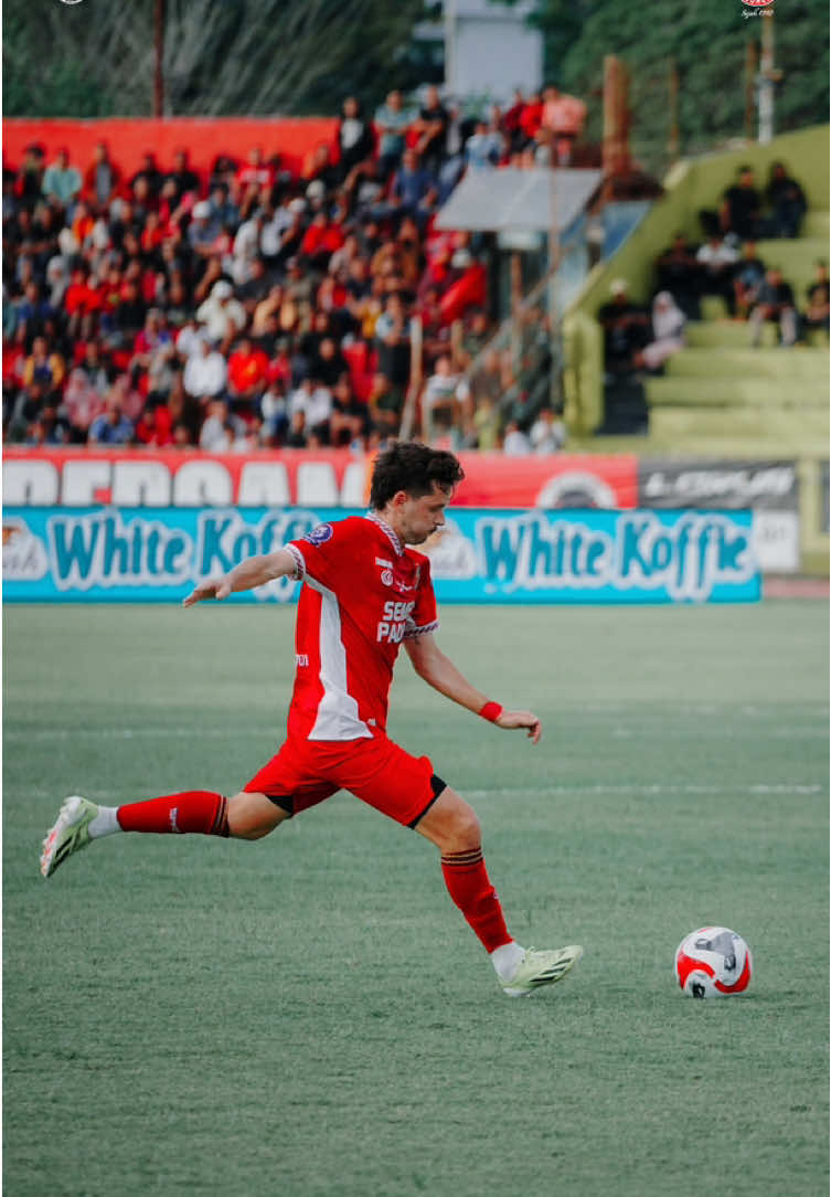 Tidur udah, mimpi juga udah... tapi gol Chaby kemarin masih stay di kepala. Respect! 🙌⚽ 🔴🟡⚫️ #semenpadangfc #brisuperleague #filipechaby 