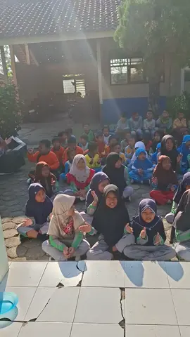 Penanaman sikap cinta tanah air kepada peserta didik sebelum dimulainya pembelajaran #sekolahdasar #cintatanahair #siswa #deeplearning 
