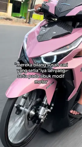 Sibukny ke motor#penggunaring17 #modifikasivario #ring17indonesia 