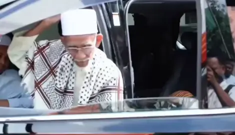 كن عالما او متعلما او مستعما ولا تكن رابعا  فتهلك . (حديث) #ulama  #santri #dayah 