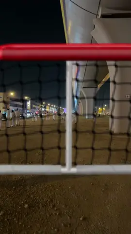 يركضون من قلب هههههههههههه #حقين_الشفا 
