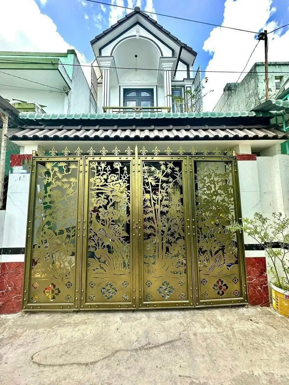 🏠 BÁN NHÀ GIÁ RẺ – NGUYỄN HỮU TRÍ, BÌNH CHÁNH 🏠 ✨ Diện tích: 5 x 18m 💰 Giá chỉ: 950 TRIỆU ✔️ Nhà gác lửng , thiết kế sang trọng, không gian rộng rãi. ✔️ Phòng khách – bếp – phòng ngủ – toilet đầy đủ tiện nghi. ✔️ Hẻm xe hơi, khu dân cư an ninh, hàng xóm thân thiện. ✔️ Sổ hồng riêng, pháp lý rõ ràng – mua bán nhanh gọn. 👉 Giá rẻ hiếm có, phù hợp cho gia đình nhỏ hoặc mua để đầu tư giữ tài sản. #bdsbinhchanh #nhabinhchanhshr #nhabinhchanh #nhadatbinhchanh 
