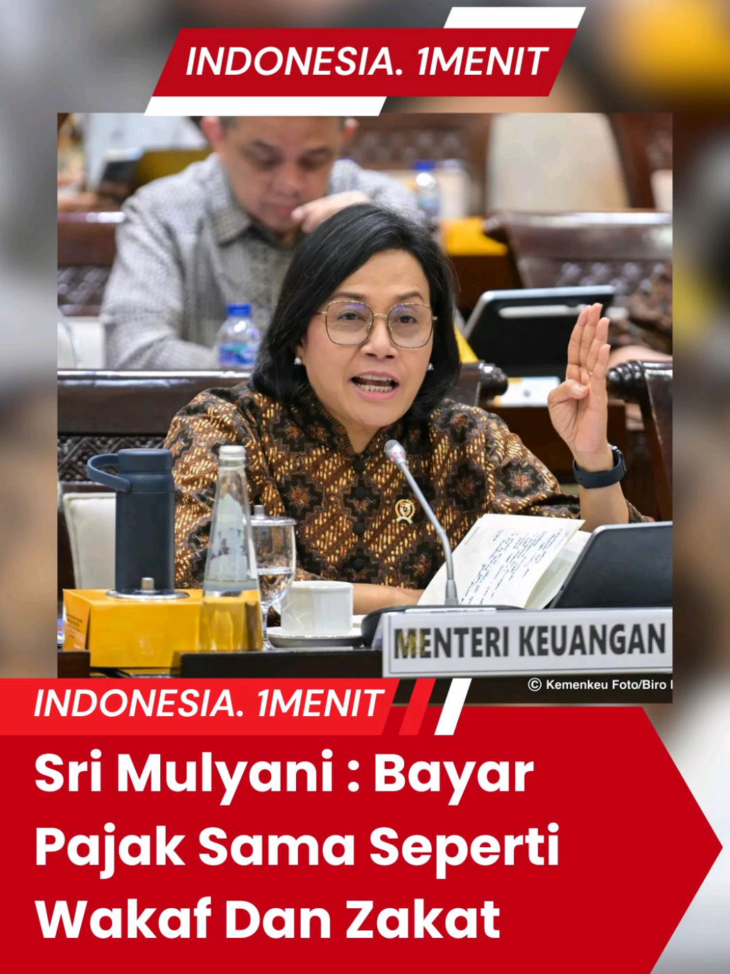 Pajak itu sama mulianya dengan zakat dan wakaf,” kata Bu Sri Mulyani. Waduh… kalau gitu, bayar pajak bisa jadi masuk surga dong? Pernyataan ini ia lontarkan dalam acara ekonomi syariah. Katanya, dalam setiap rezeki ada hak orang lain, dan cara menyalurkannya bisa lewat zakat, wakaf… atau ya pajak. Publik langsung geleng-geleng. Ulama bilang: “Bu, jangan salah kaprah. Zakat itu ibadah, pajak itu kewajiban negara. Masa setara?” Lagian, kalau zakat ada nisab dan haul, pajak ada target APBN. Memang sih, pajak dipakai buat subsidi, bansos, dan program rakyat. Tapi kalau pajak disamain dengan zakat, ya jangan kaget kalau besok-besok ada khutbah Jumat: “Jangan lupa zakat fitrah… dan setor SPT tahunan!” Jadi gimana nih? Pajak mau jadi rukun Islam ke-6, atau tetap kita bedakan aja biar nggak bingung antara jalan ke surga dan jalan ke kantor pajak? #PajakSetaraZakat #SurgaLewatDirjenPajak #BayarPajakMasukSurga #RukunIslamKeenam #AmilVersiNegara
