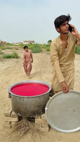 Larka Daig me Q Chupha 😳#shahzadayoub4 #flypシ #trending #foryourpage #shortstory #shortmovie #tiktok #funnyvideos #intertainment #suspensefilm #teammts #bananapranks #dilshadayoub02 #crazyproduction01 #funny #shahzadextra 