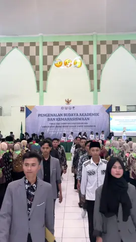 Gimana perasaan kalian bisa kenalan langsung dengan jajaran Sema Dema Fakultas?😍 Menyala Sema Dema FTK ku💚 DEMA FTK 2025 Kementrian Media dan Informasi ------------------- Tiktok: @demaftk.uinsa X: @demaftkuinsa Youtube: DEMA FTK UINSA #demaftkuinsa #uinsasurabaya #baggaefteka #eftekaistimewa #eftekaluarbiasa 