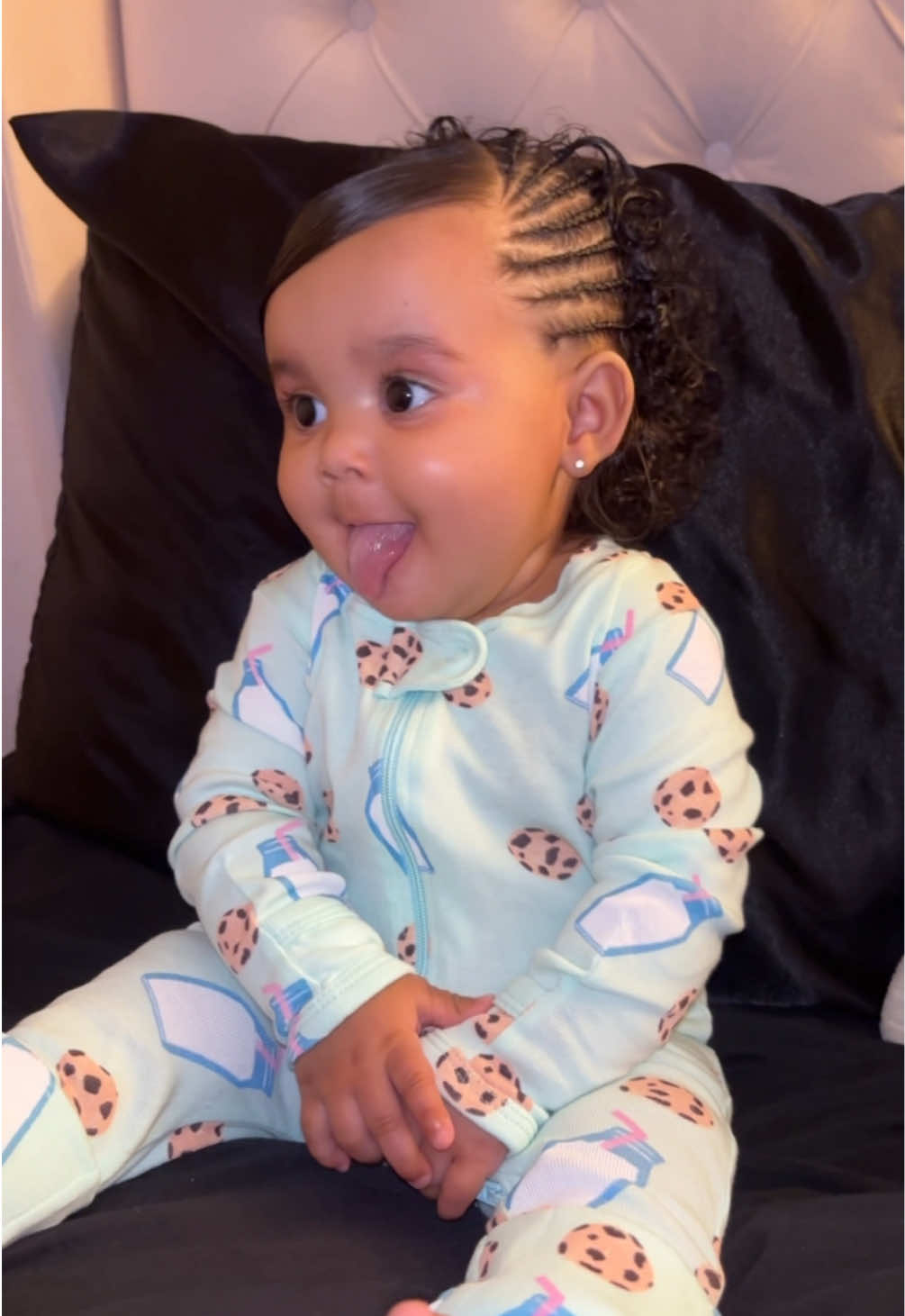 I literally love being a girl mom😌 #viralstyle #braidedhairstyles #8monthsold #fyp