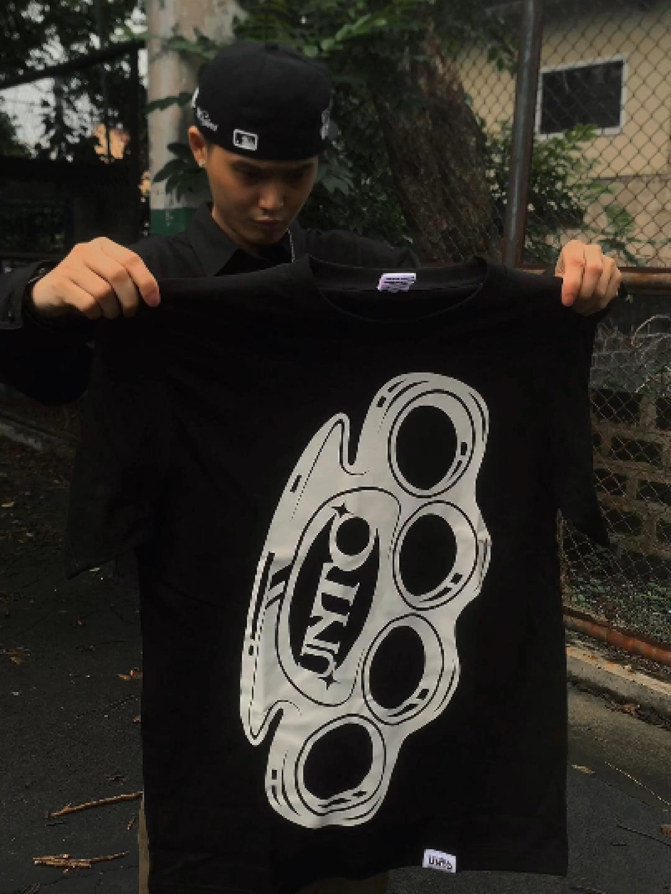 Pull up. Cash out. Tee secured. 🫱🏻‍🫲🏼 FB: @untoclothing IG: @untoclothing  #streetwear #clothing #clothingbrand #fashion #fyp #brand #localbrand #philippines #ph #untoclothing #manila #unto #lokalbrand #design #shirt #foryou #stunna #StreetFashion #content #fyppppppppppppppppppppppp