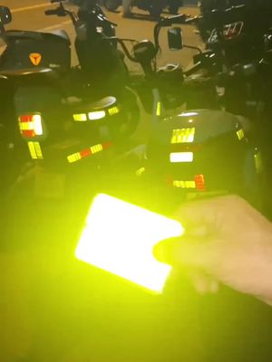 Mga gabi ng motosikleta na sumasalamin laban sa tubig na hindi nababawasan na salamin strip