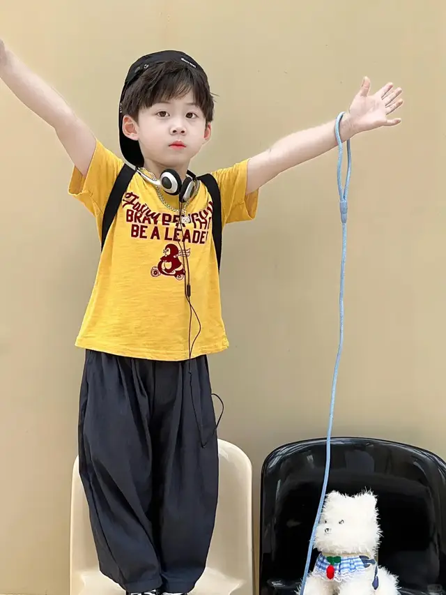 #ootdfashion #xiaohongshu #แฟชั่นเด็กชาย #แฟชั่นเด็กสไตล์เกาหลี #xuhuong #hakimi  #fyp #chineseboy #ootdanakcowok #douyin抖音🍀🍀帅气😎🎉🎉🎊🎆🎆🇨🇳❄❄ 