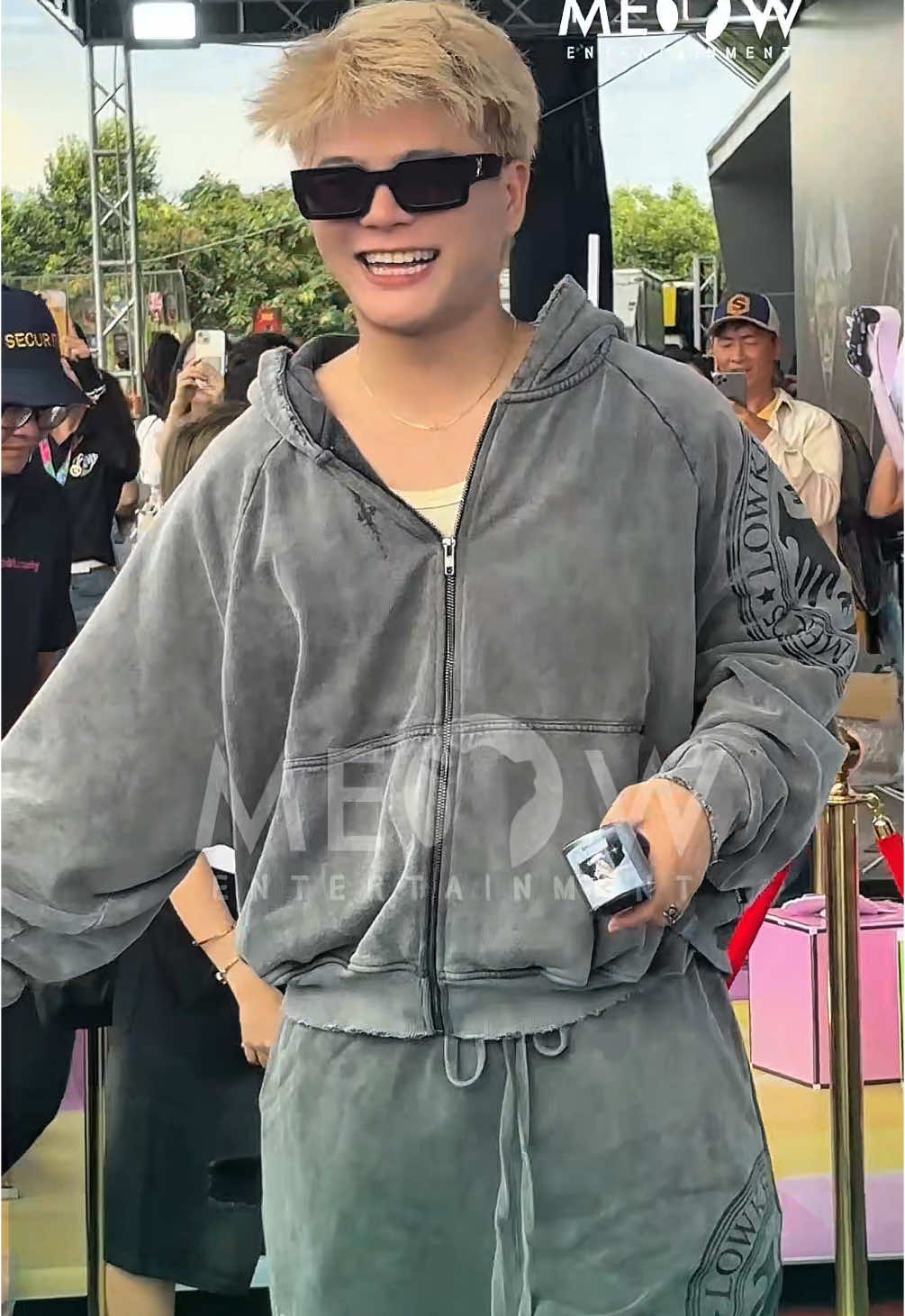 Rhyder xuất hiện đẹp trai muốn xỉu, giao lưu với fan sau khi tổng duyệt cho Legend Fest #Meowentertainment #meownetwork #Tiktokgiaitri #Legendfest #Legendfest2025 #RegalGroup 