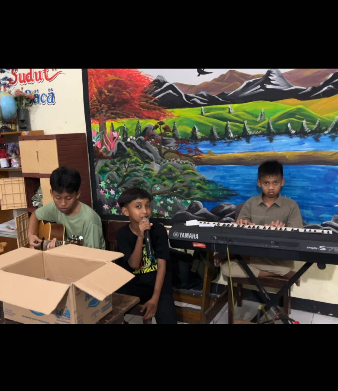 POV Bocil bocil RSUD latihan tapi belum madyang 😆 jadinya “pikiranku lepas” lemas abangkuh🥶🫠 🫣 @SDN BETET 3 LESTARI 🌻  #sdnbetet3 #fyp #pikirankulepas #rubofrub #reggae 