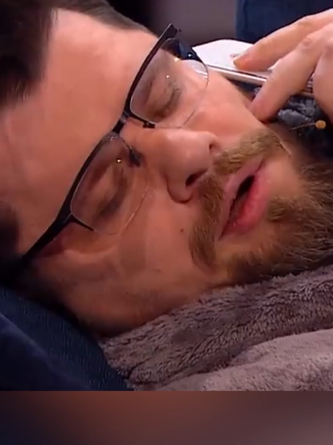 KICK:erokezz #Erokez 1(часть) 🤣 Харламов чемпион по сну 😴 #гарикхарламов #демискарибидис #харламов #камеди #камедиклабтикток #угар #лучшее #камедизвёзды #тнт #звёздытнт #камедизвёзды #камеди_клаб1 #рекомендации #реки #врек #пуститеврек #пуститеврекомендации