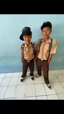 👄👄 #fyppppppppppppppppppppppp #lewatberanda #smp #fotolive #rame 