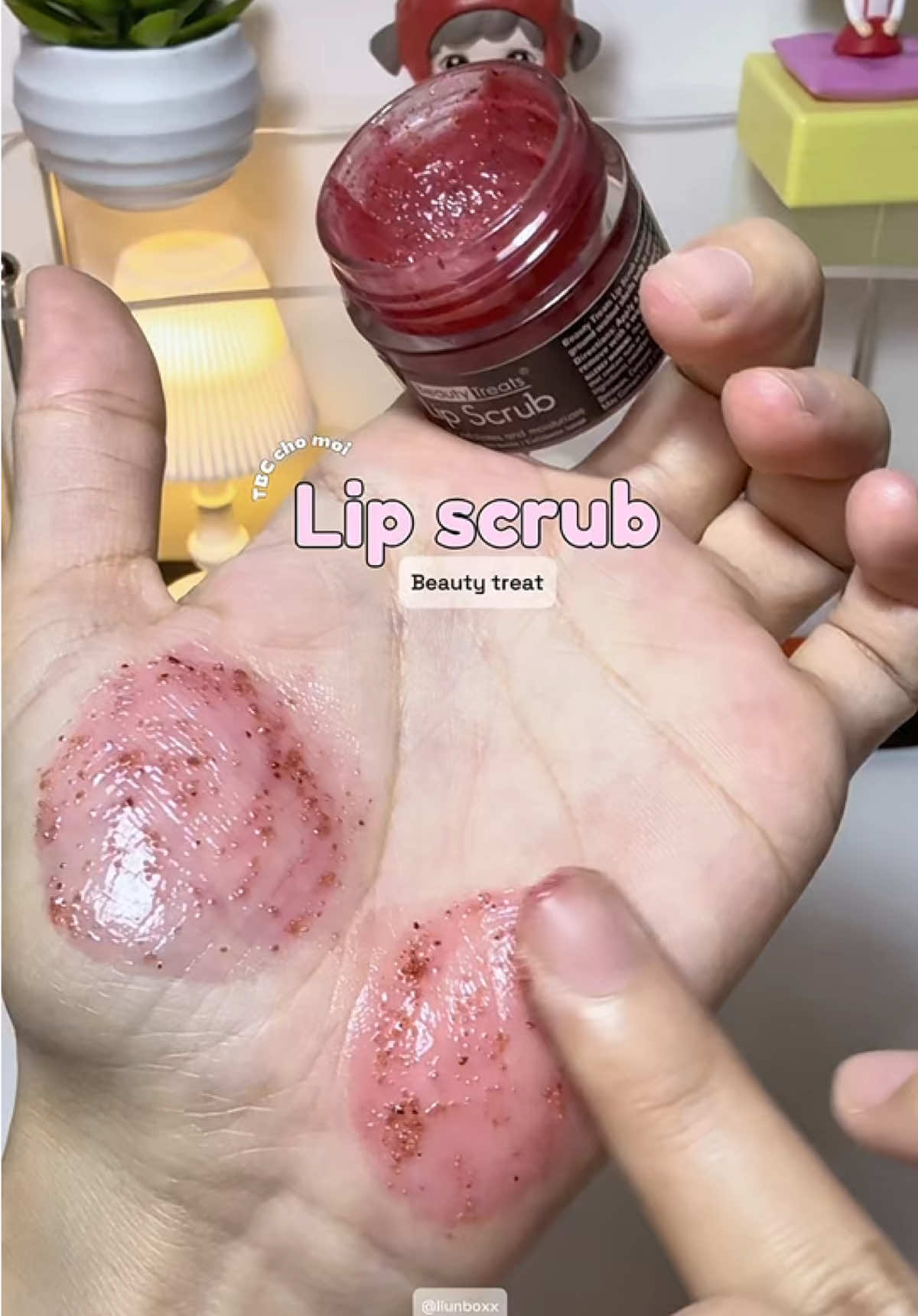 Hương nào cũng ưng,nên tẩy da chít thường xuyên để có môi hồ.n.g că.ng mọn.g nha 😍#Unboxing #duongmoi #tbc #muataitiktok #lipscrub 