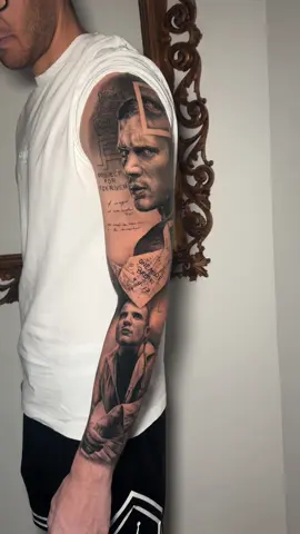 WE FINALLY ADDED T BAG AND ABRUZZI, WHO’S NEXT? 😎 @Prison Break 🎬  #prisonbreak #prisonbreaktattoos #realistictattoo #blackandgreytattoo @prisonbreak 