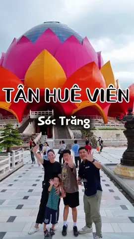 Đến Sóc Trăng thì nhớ ghé thủ phủ bánh pía Tân Huê Viên, 1 điểm du lịch miễn phí rất đáng để tham quan và chụp ảnh với các công trình kiến trúc độc đáo ❤️ #hyhithikdi #viral #soctrang #review #tanhuevien 