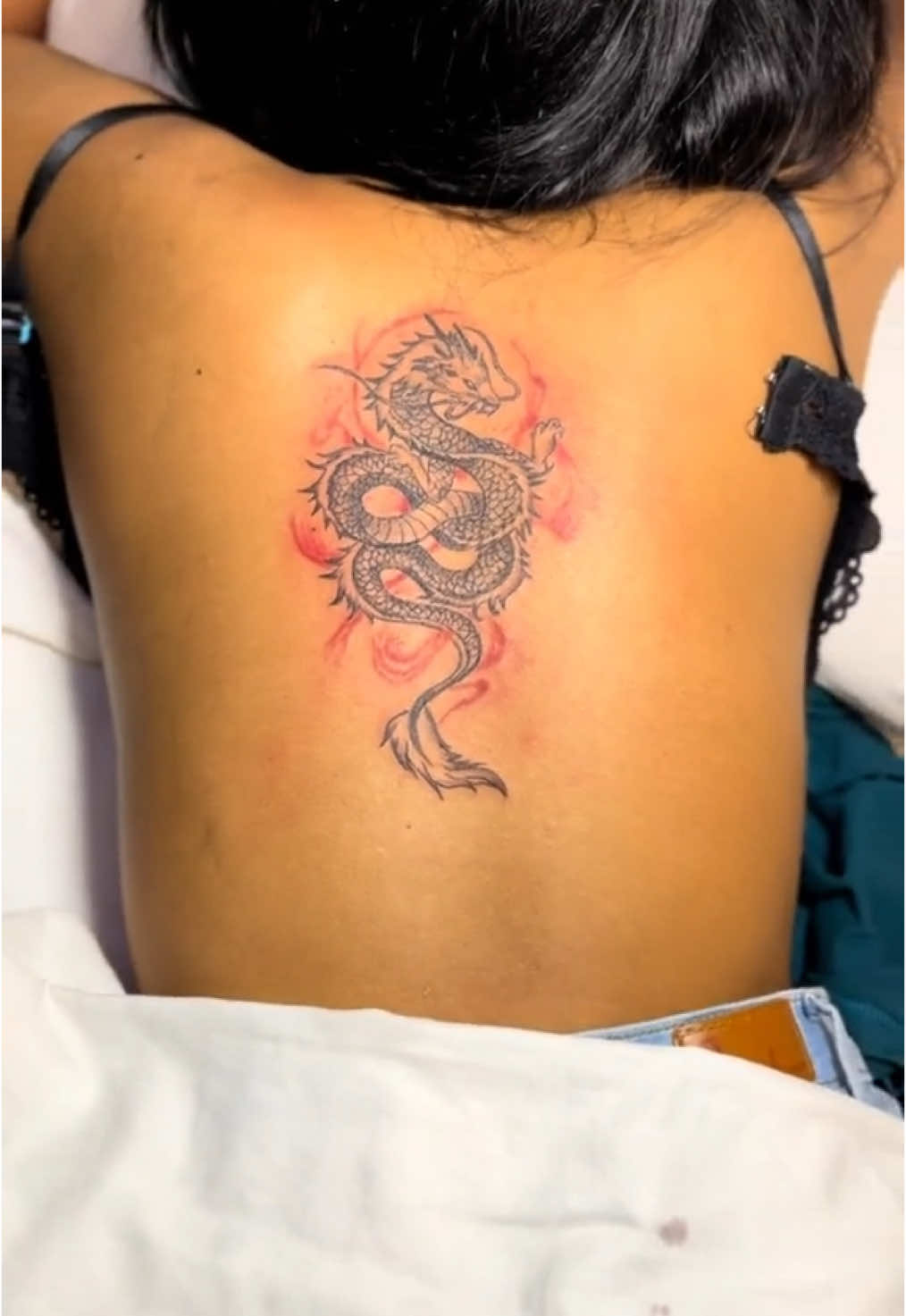 Tato naga dipunggung cewek 🔥 #tattoo #tattoodragon #tattoonaga #tattookeren #tattoodipunggung #fyp #viral 