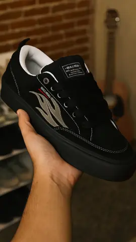 #rekomendasi #sepatupria #sepatusneakers #foryoupage #tiktokaffiliate 