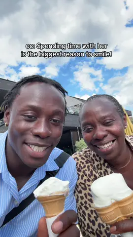 An ice cream with my lovely mum! I am a very lucky son!🥰 