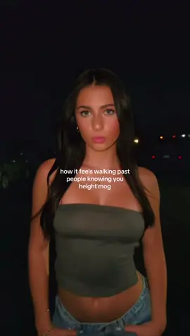 ig being tall has its perks #fyp #lasvegas #relatable 