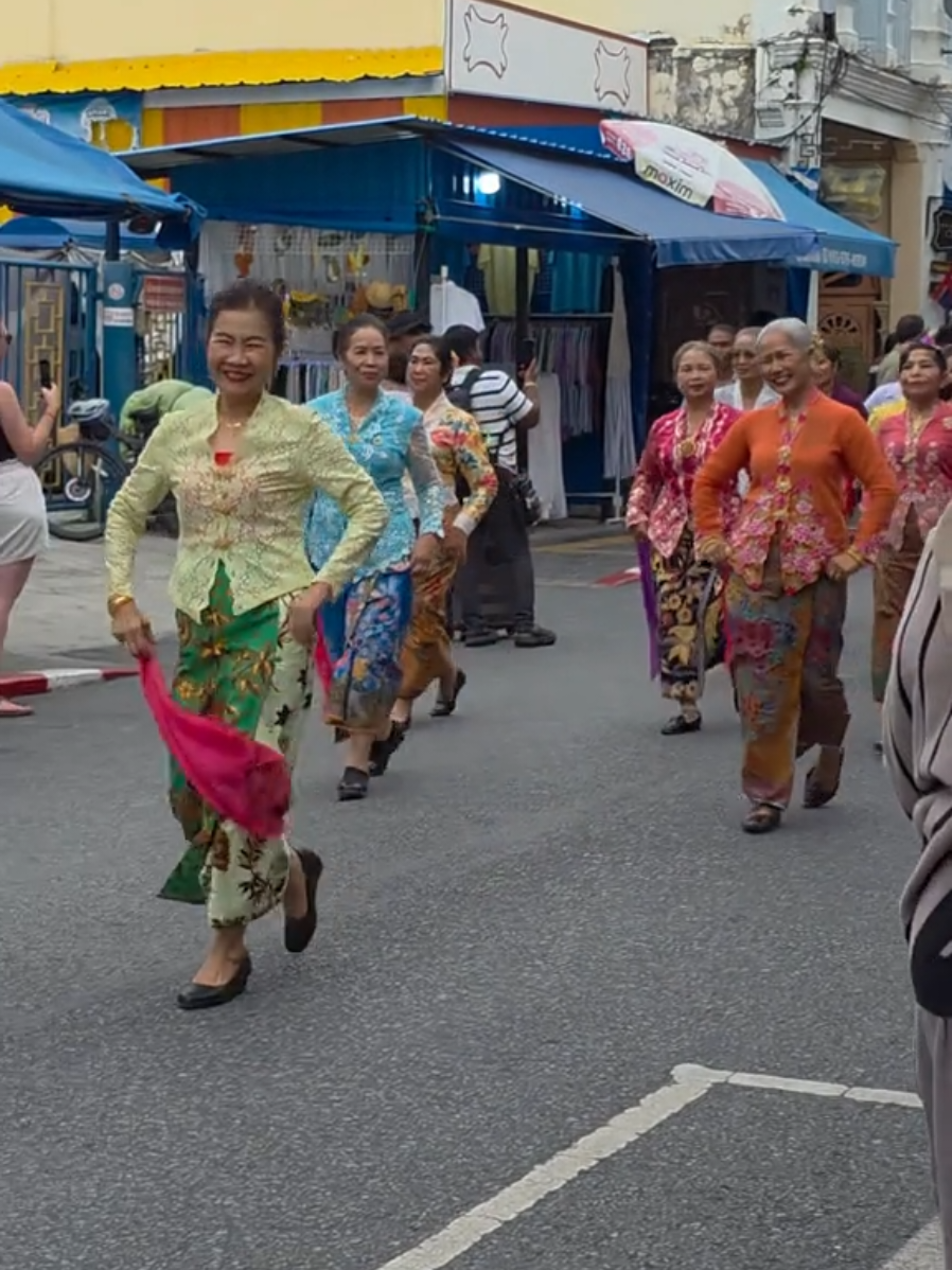 Hi everyone! I want to talk about the kebaya clothes in my mom’s shop. Some people said we are claiming kebaya as Phuket or Thai culture, but that’s not true. We always tell our customers that these kebaya clothes come from Indonesia. We respect Indonesian culture and know that kebaya started there. Many people in Southeast Asia, like in Malaysia, Singapore, and Thailand, also wear kebaya, especially here in Phuket in our Baba Nyonya (Peranakan) communities. Phuket has a long history of cultural mixing, especially with Penang in Malaysia. My own grandmother is mixed Phuket and Penang, so our family is a blend of different cultures. Here in Thailand, we live together with people from many backgrounds—Buddhist, Muslim, and others—and we celebrate these differences. We are not trying to say kebaya is only from Phuket. We just love the style and want to share it with people here. We always give credit to Indonesia for this beautiful fashion. For us, wearing kebaya is a way to appreciate and celebrate our shared cultures, not to claim it as only ours. Let’s respect and enjoy each other’s cultures together. Thank you!     #เทรนด์วันนี้ #ย่านเมืองเก่าภูเก็ต #เสื้อเคบ่าย่าสำเร็จ 