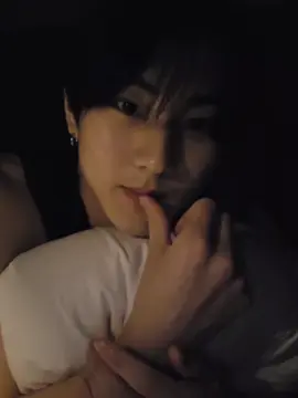 mau sebanyak apapun orang disekitar kita bahkan yg paling deket sekalipun gabakal ngerti won, yg ada malah menghakimi:( lopyu dede leader♡ #jungwon 