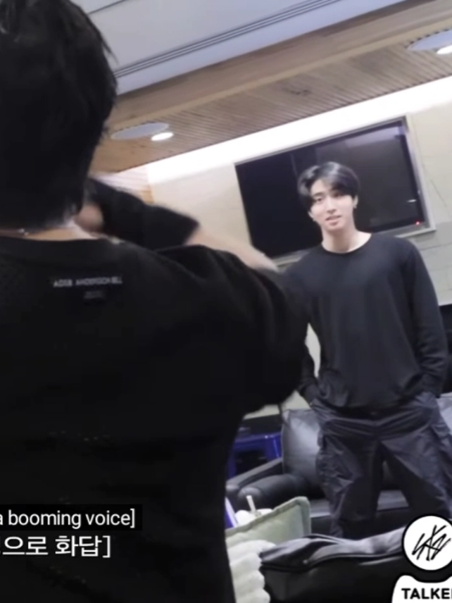 #han has the voice of the King in historical Kdrama but ig he cant play it #hanjisung #straykids #skz 