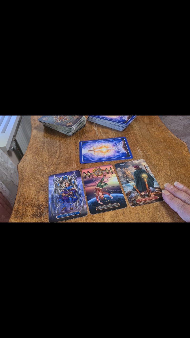 Tarotkortens budskap inför v.34. Originalklippet hittar du på min Youtube-kanal: Framtidsvision Madeleine  📩 Mail: madeleine@framtidsvision.com  🩷Vill du  komma i kontakt med mig så hittar du all information på min hemsida Framtidsvision.com #gratisspådom #gratistarot #spådomonline #tarotonline #spådom #tarottolkning #framtid #vision #framtidsvision #vecka34 #veckoläggning #tarotreading #tarotreader #tarot #medium