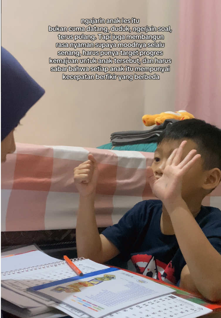 harus bisa jadi temen main, temen bercanda, temen belajar biar bisa buat mereka nyaman dan mau belajar 🤗✨ #lesprivatesurabaya #lessurabaya #lescalistung #guruprivate #privatesurabaya 