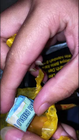 Beli uang ini mah 😭 beli nya 10k dapet nya 150k bilion terdebes sampe gemeteran dong😩😁  #trending #fyppppppppppppppppppppppp #cikiberhadiah #cikibilionberhadiahuang #masukberanda 