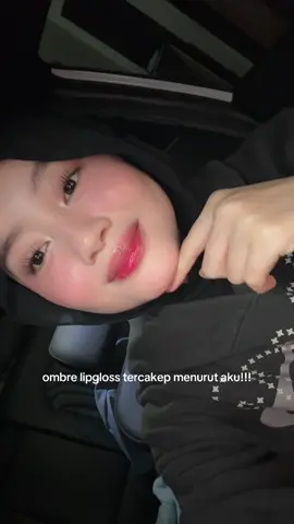 cintaakk bgtt sama combo ombre baru akuu, catet ya aku pakainya Timephoria Lipgloss yg Mirelle 001 + Artemis 005💗 