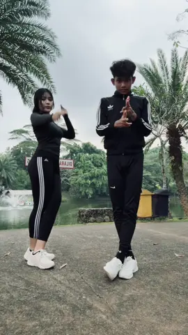 ga bener yg sebelah🤬