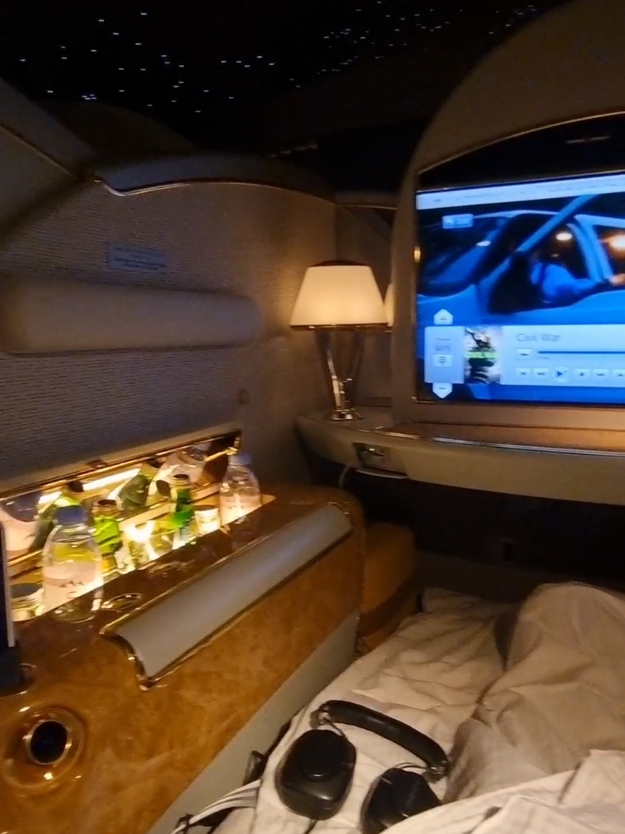 EMIRATES FIRST CLASS TRAVEL... #firstclass #emirates #frequentflyer #luxury #jeddah 