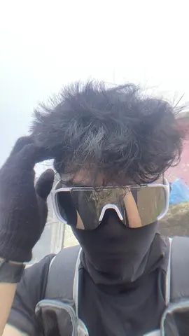 #CapCut aduhhhh remeddd bangg😭😭 #gunungcikuray #pendakigunung #pendakifomo #fyppppppppppppppppppppppp #trendingtiktok #mtcikuray2821mdpl 