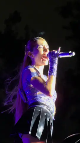 El 12/12 no me busquen porque tengo una cita 💜#mariabecerra  #shanina #river #monumental #show @Maria Becerra 