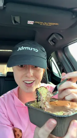 crumbl dubai brownie 🤩💅🏻 #viral #fyp #tiktok #dubai #crumblcookies 