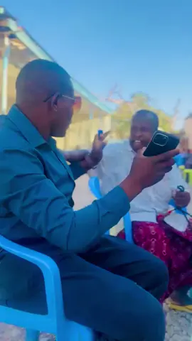 Dagaal gondahaaguu ka dhashaa 🤣