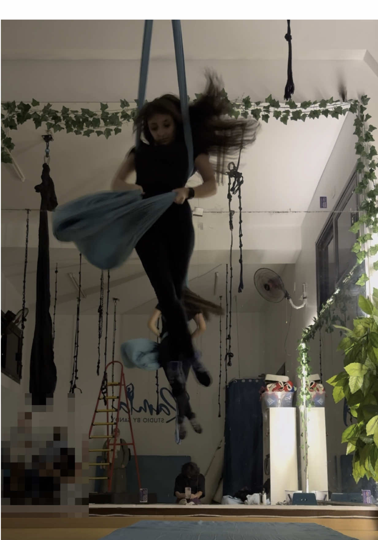 Can’t get over this one song and this drop💕 #aerial #aerialarts #airyoga #airyogaegypt #aerialhammockdrop 