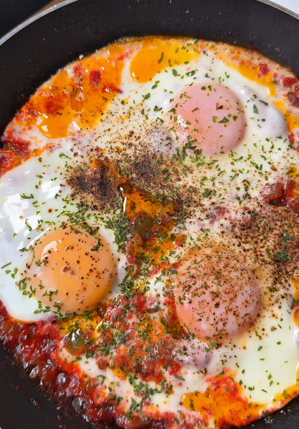 Mystyle shakshuka 😃 best for breakfast #shakshuka #breakfast #egg #curry #breakfastideas #quickmeals #protein #bread #asmr #for #fyppp #trendingreels #cookingtiktok #unitedkingdom 