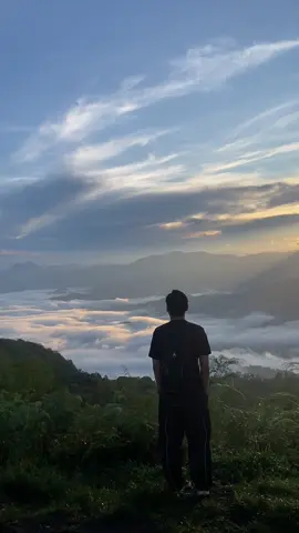 hauk dan lautan awannya🌬️ #fyp #gununghauk1325mdpl #pendakifomo 