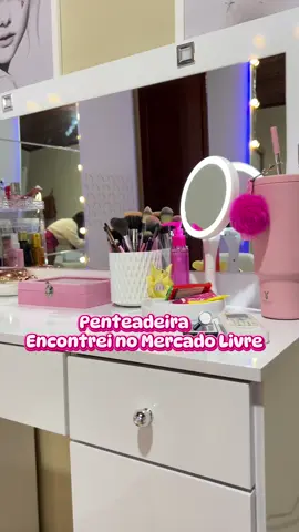#penteadeira Oie amigas 🌷 Minha indicação de hoje é essa Penteadeira Camarim com espelho, 3 gavetas e 2 portas na cor branca. Ela é super espaçosa, prática e sem dúvidas uma das melhores compras que já fiz 🩷✨ Encontrei no Mercado Livre e precisava compartilhar com vocês! ID: 2IX8IV-T89R Link: https://mercadolivre.com/sec/1bkrkBf #MeusFavsDoMercadoLivre #MercadoLivre #penteadeiracamarim #amei @Programa Afiliados e Criadores @Mercado Livre 