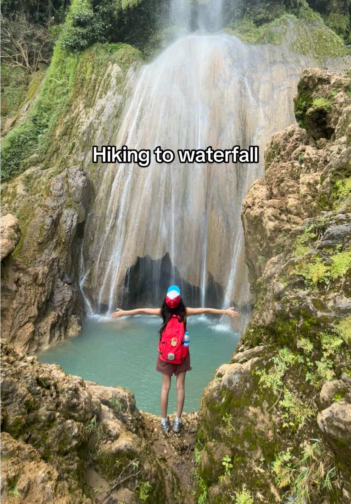 Hiking with family ⛰️🍃 ရေတံခွန်က အပြင်မှာ ပိုပြီး လှတယ် ကြည့်လို့ကို မဝဘူး ပင်ပန်းရကျိုးနပ်တယ်  အဆင်းကတော့ တော်တော်လျှောတာ #nature #waterfall 