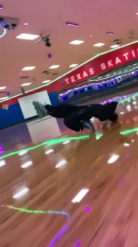 Johnny  - 📸 @poodle  - - - - #skate #skatelife #skateeverydamnday #skateeveryday #skateanddestroy #skateclips #sk8 #skater #skatelove #inline #inlineskating #inlineskate #inlinehockey #inlineskaters #rinkrat #roller #missioninhaler #missionWM02 #coloradorinkrats #texasrinkrats #missionhockey #explorepage #reelvideo #fyp #fypage #foryou #foryoupage #cameraman #reelvideos  