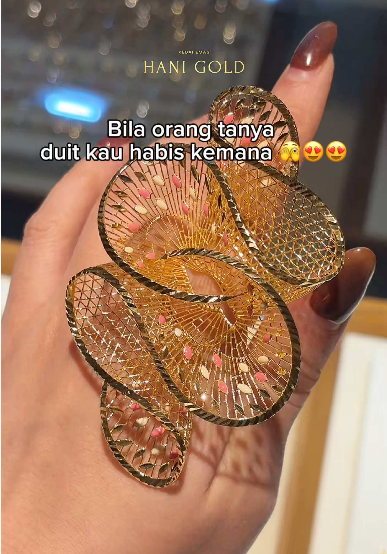 Kalau tanya duit habis ke mana 👉 jawapannya kat jari 😍✨ 📍Hani Gold, Uptown Damansara PJ  Buka setiap hari 11:00am - 6:30pm #hanigold  #fyp #emas916 #viral #cincinemas 