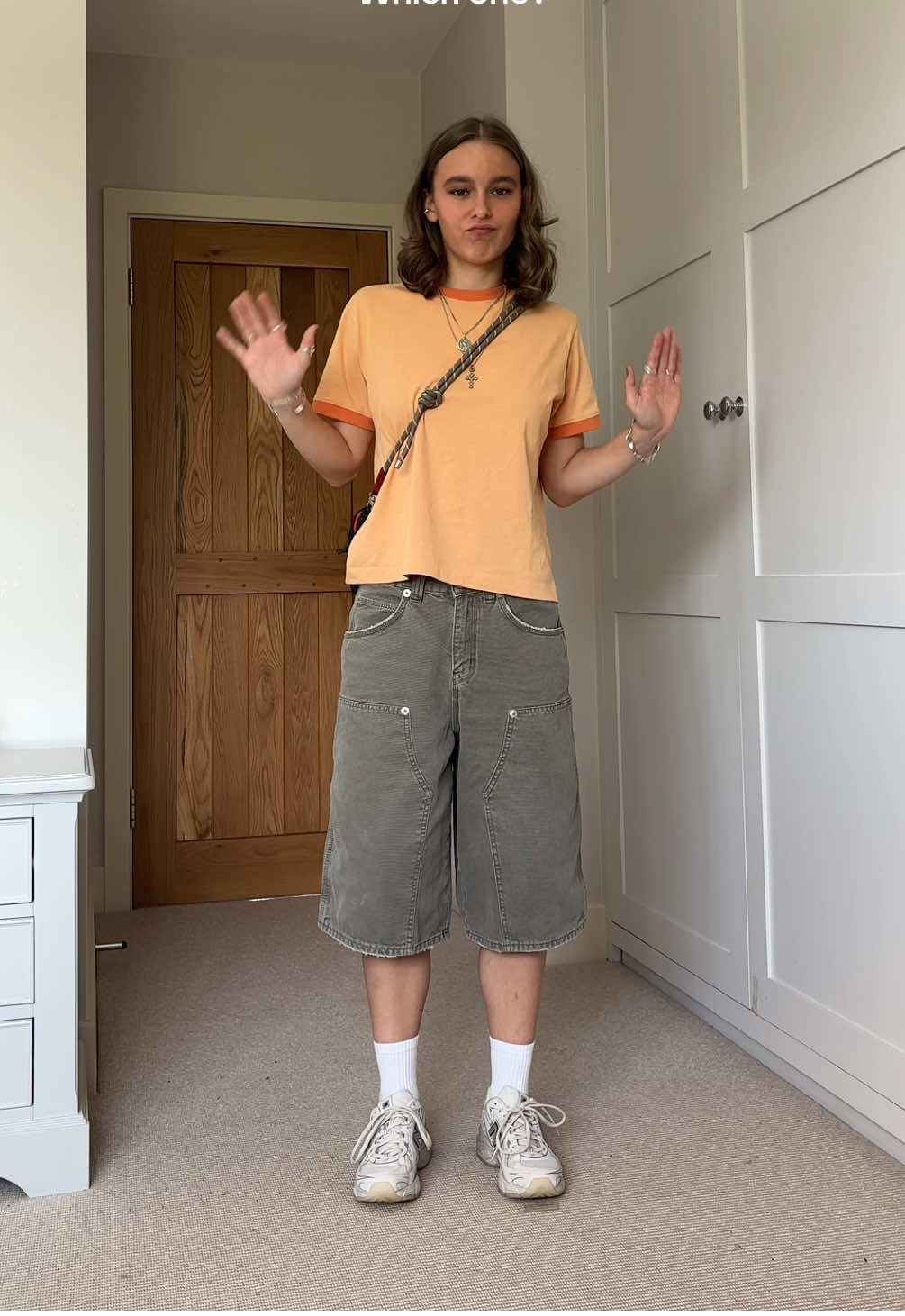 Styling my new favourite tee from @demôssa #whichone #centralcee #whichonewouldyoupick #stylingideas 