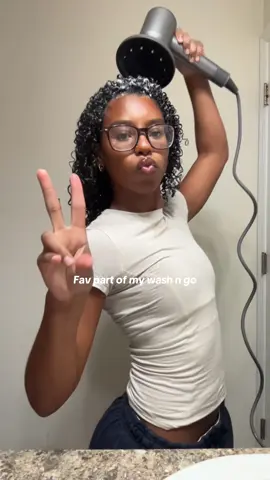 💓💓#diffusingcurls #washngo #curlyhair #curls #relatable 