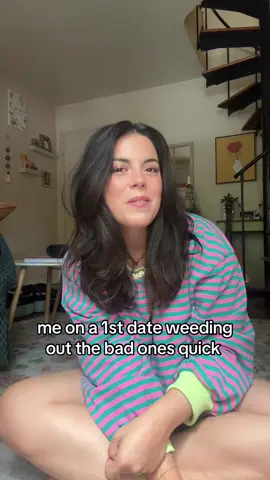 Hating Taylor Swift is a red flag! 🚩 #taylorswift #thelifeofashowgirlalbum #dating #redflags #swiftok 