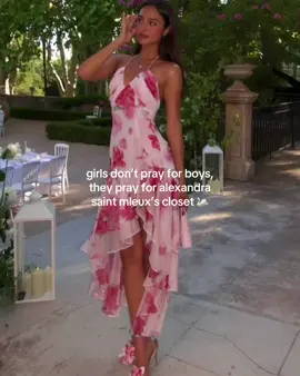 had to re do this with alex since the leah one got so much love!! || #alexandrasaintmleux #alexandrasaintmleuxfashion #fashion #outfit #alexsaintmleux @Alexandra Saint Mleux 