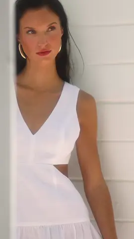 White done effortlessly chic. Mira Dress #mana #manastore #StreetFashion #dress #womenownedbusiness #women #womenpowerment #womensfashion #textilecollection 