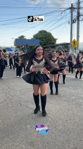 CACHIPORRISTA El Salvador #cachiporristassv #palillonas #baile #fiestaspatronales #elsalvador @Jaguares Music Band - SAE @Bandas Musicales d El Salvador @Bandavlogssv 